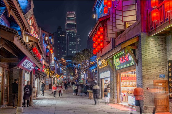 店招：煙火氣展現(xiàn)城市文化底蘊(yùn)-1-信達(dá)電通