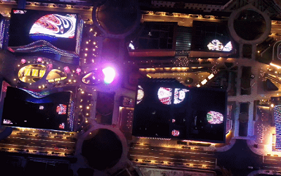 “最美中國風(fēng)”,喜迎進博會——總臺國際傳媒港燈光秀