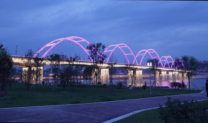 新基建下橋梁照明之思