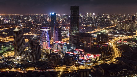 燈光秀是城市節(jié)慶活動的“招牌菜”