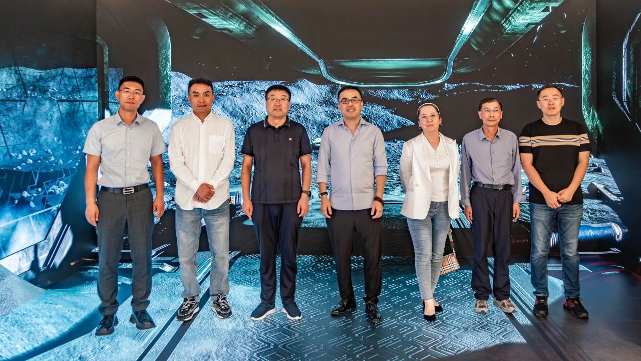 集團資訊 | 東勝國投、中城盛源、轉角巷商業管理的企業領導蒞臨信達電通總部交流座談，共商合作